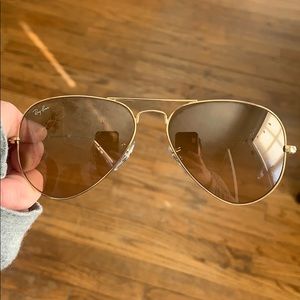 Rose gold Raybans